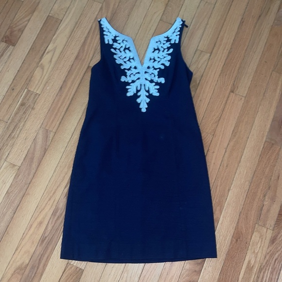 Lilly Pulitzer Gabby Shift Dress True Navy size 4 - Picture 2 of 7
